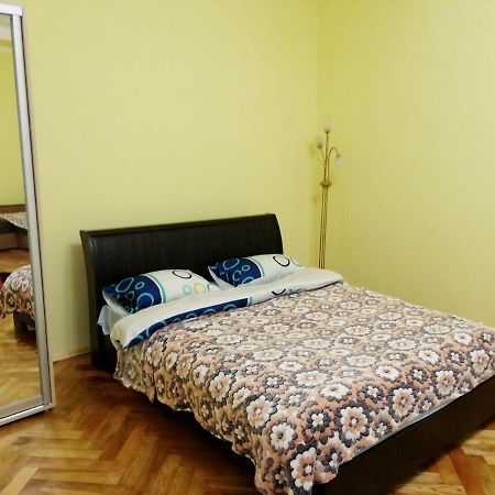 Apartment Ak. Kuchera Street Lviv Extérieur photo