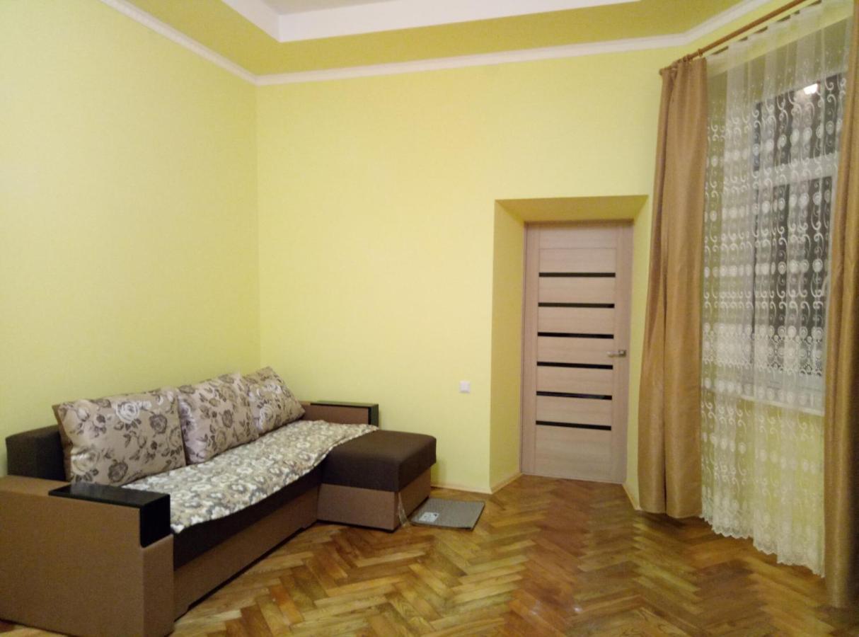Apartment Ak. Kuchera Street Lviv Extérieur photo