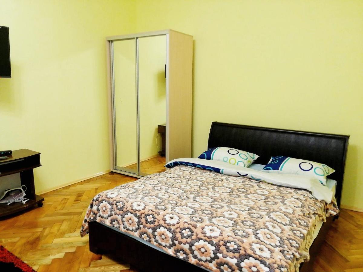 Apartment Ak. Kuchera Street Lviv Extérieur photo